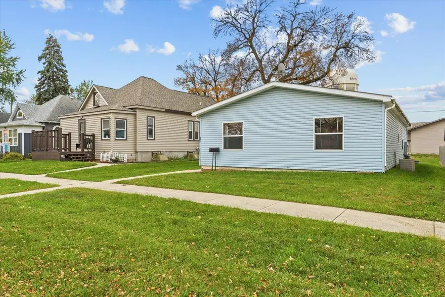 427 6th Street N, Breckenridge, MN 56520 - #2