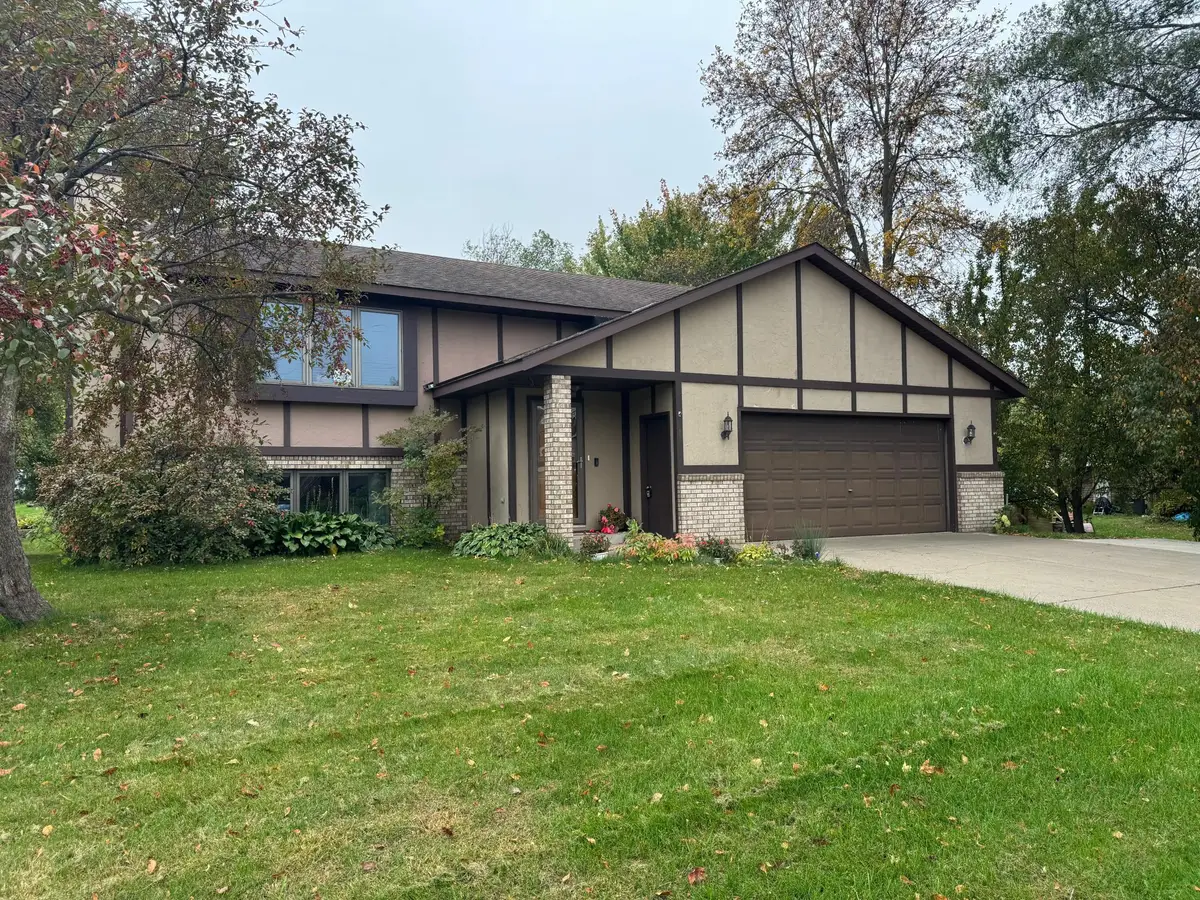 902 4th Avenue Ne, Little Falls, MN 56345 - #1