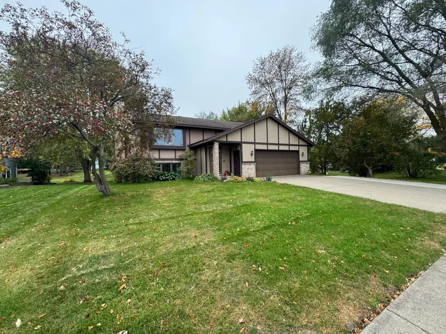 902 4th Avenue Ne, Little Falls, MN 56345 - #2