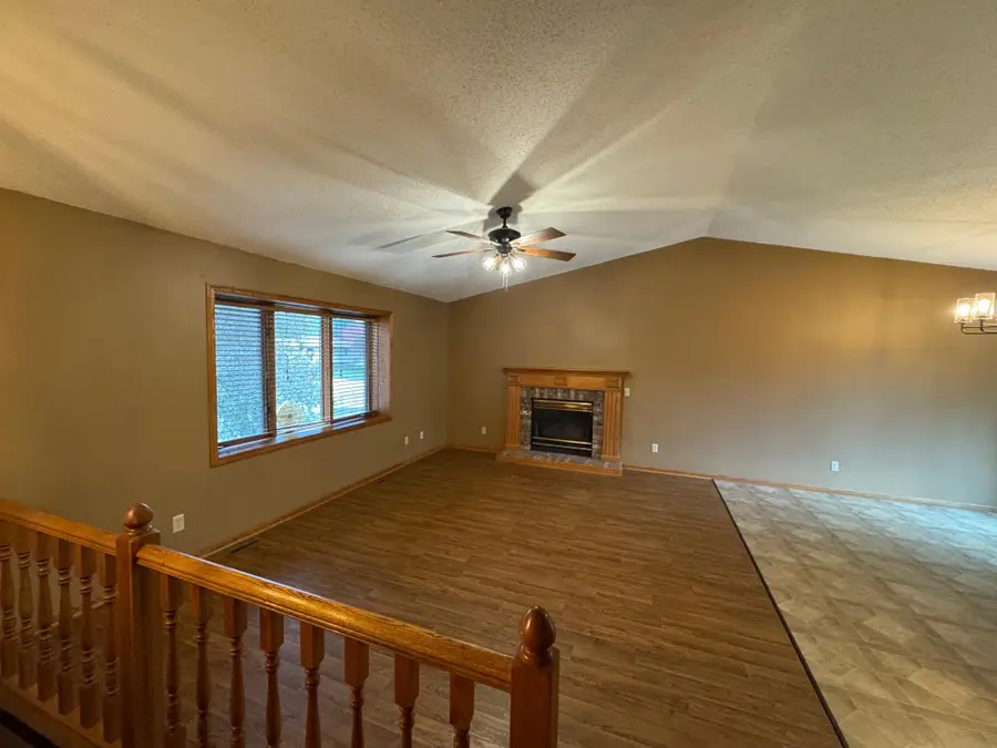 902 4th Avenue Ne, Little Falls, MN 56345 - #3