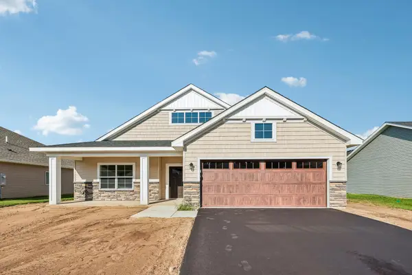 1423 Victory Lane Ne, Isanti, MN 55040