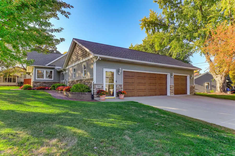 7697 Stillwater Way N, Oakdale, MN 55128 - #2