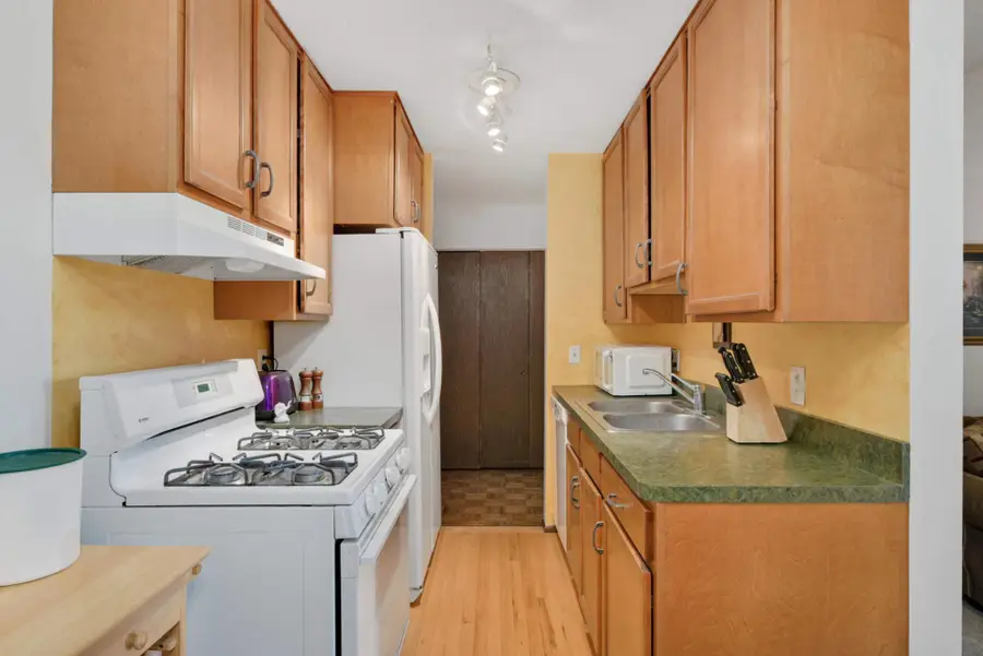 4201 Lakeside Avenue N #113, Brooklyn Center, MN 55429 - #3