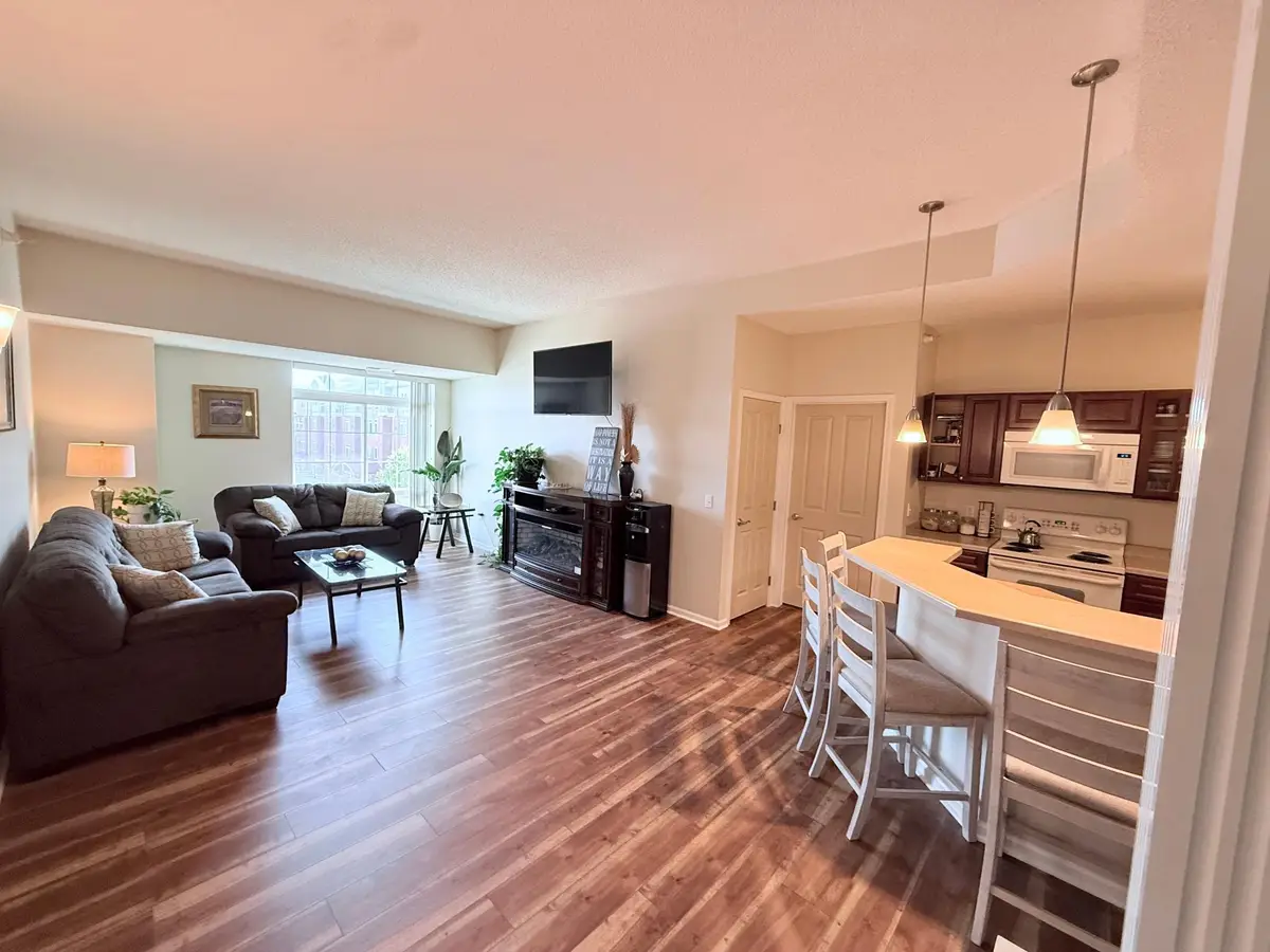649 Old Highway 8 Nw #306, New Brighton, MN 55112 - #1