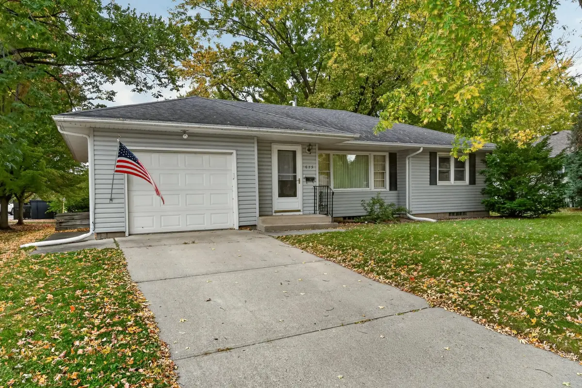 615 Hillcrest Avenue, Owatonna, MN 55060 - #1