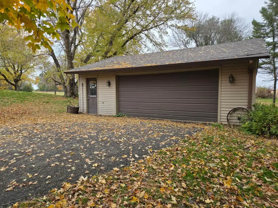 15462 Jefferson Road Se, Hutchinson, MN 55350 - #3