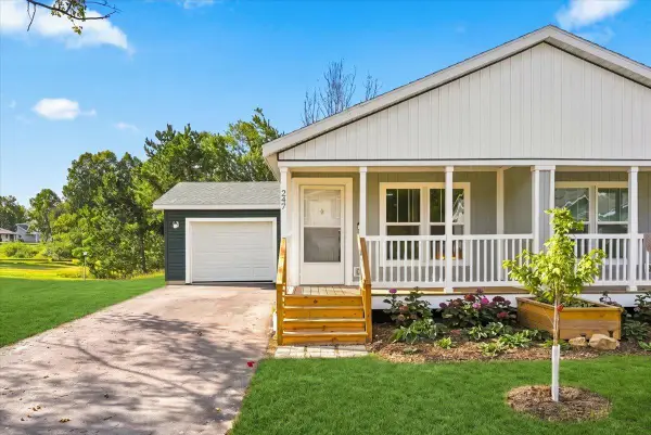 247 Panther Drive, Ellsworth, WI 54011