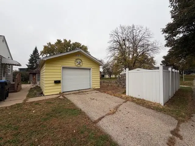 1604 N 2nd Street, Mankato, MN 56001 - #3