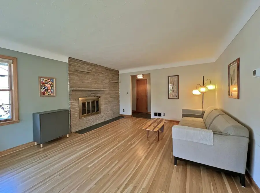 938 California Avenue W, Saint Paul, MN 55117 - #3