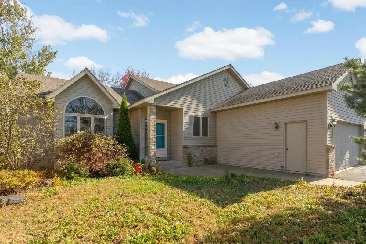 933 Ivy Hills Road, Belle Plaine, MN 56011 - #1