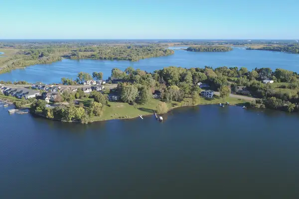 7248 Lavalle Drive, Centerville, MN 55038