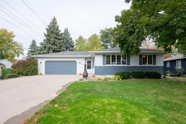 2208 Marwood Drive, Mankato, MN 56001