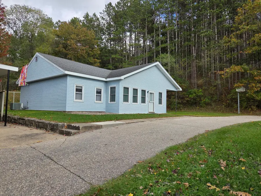 805 E Pine Street, Rushford, MN 55971 - #3