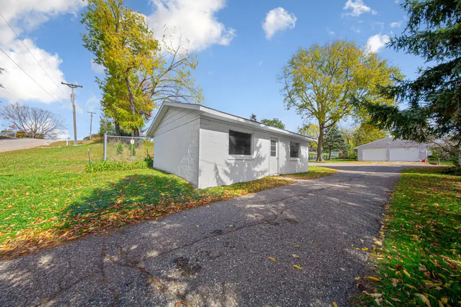 200 Park Avenue Ne, Elysian, MN 56028 - #3