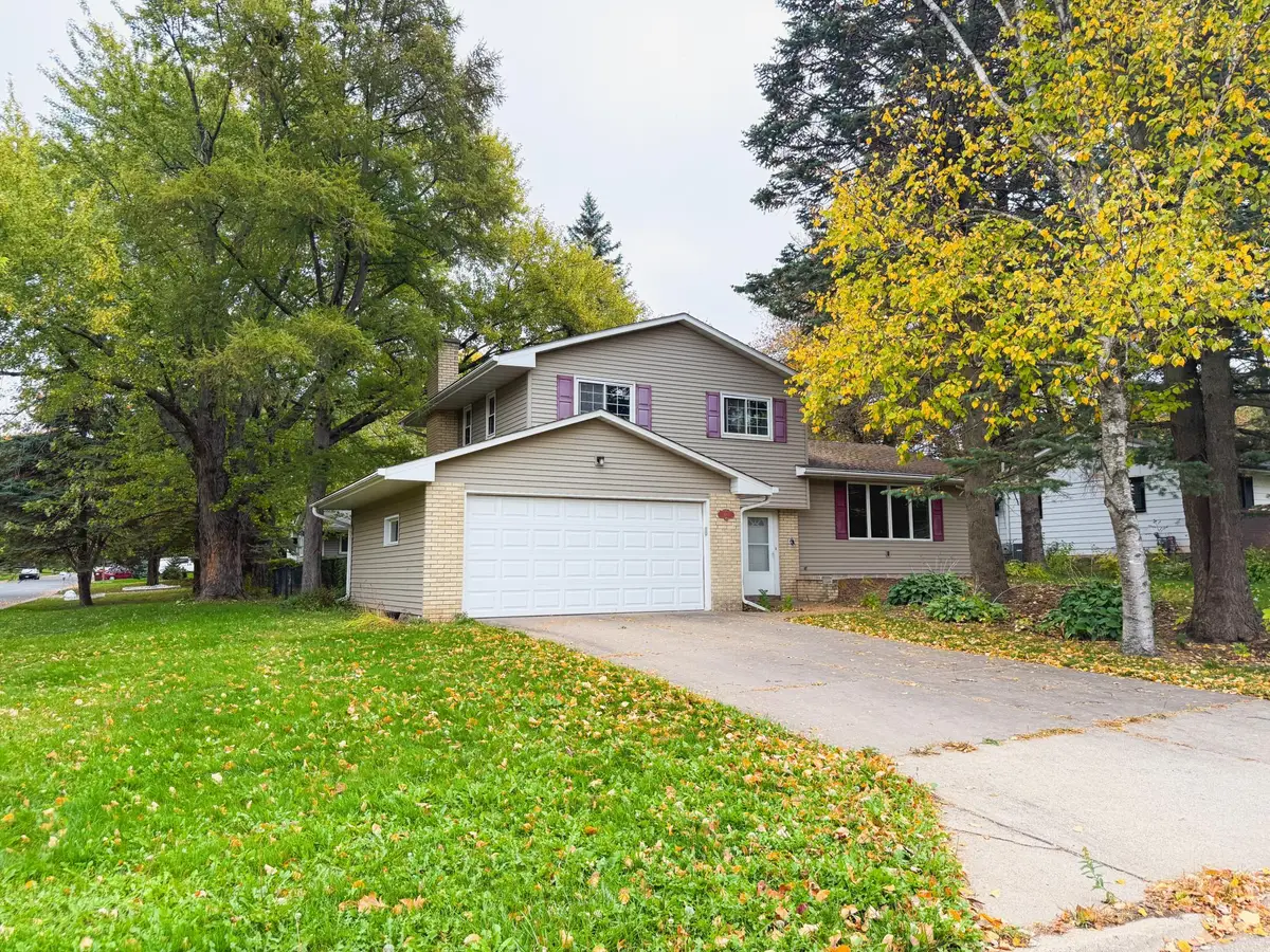 1081 Cedarwood Drive, Woodbury, MN 55125 - #1