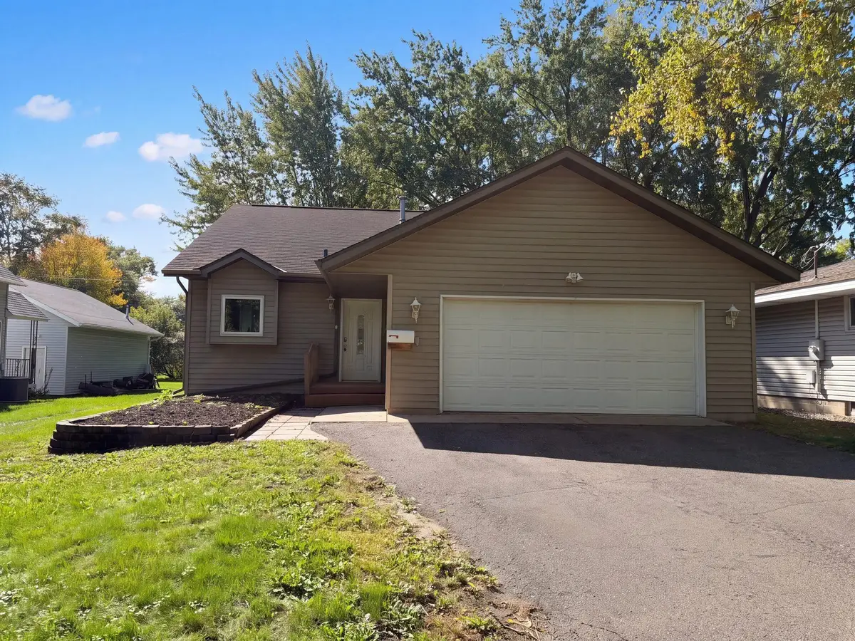 905 4th Avenue N, Sauk Rapids, MN 56379 - #1