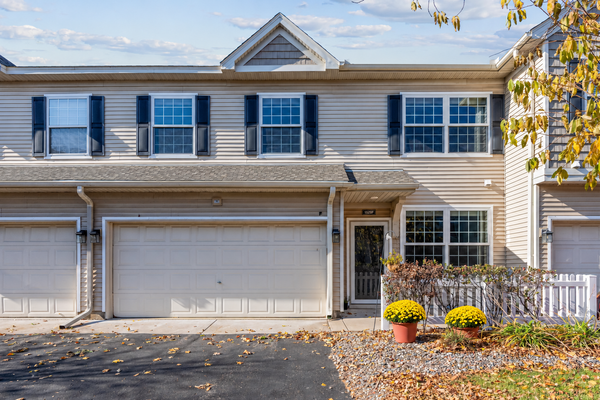 1529 111th Drive Ne #F, Blaine, MN 55449