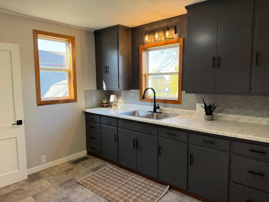 9 E 3rd Street, Morris, MN 56267 - #2