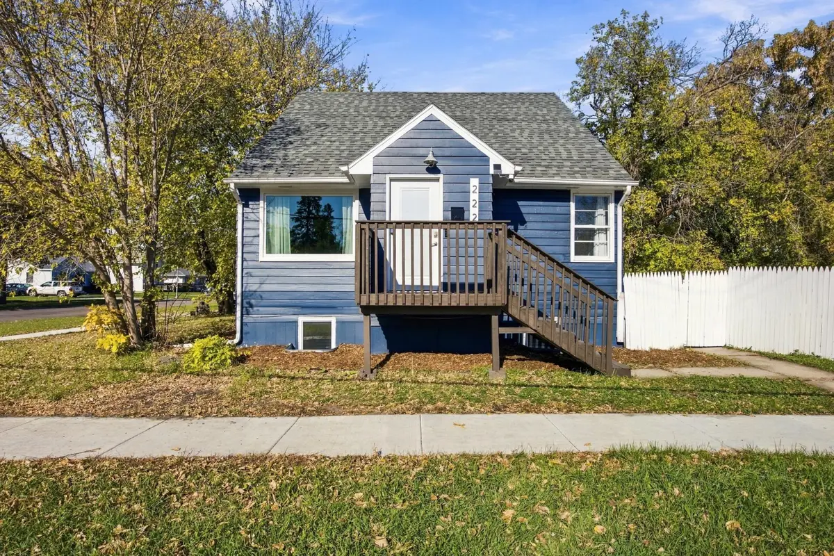 222 22nd Street S, Fargo, ND 58103 - #1