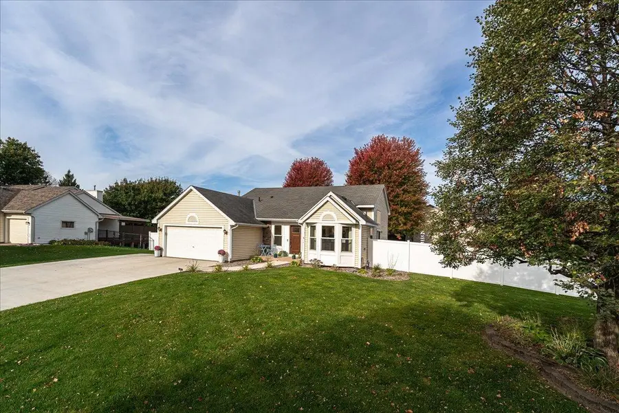 565 Coventry Parkway, Eagan, MN 55123 - #2