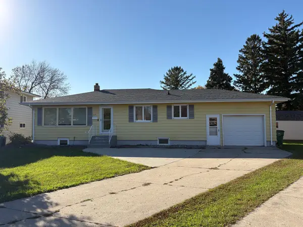 436 Cottonwood Court, Wahpeton, ND 58075