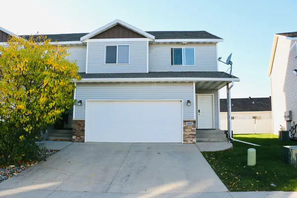 4267 51st Street S, Fargo, ND 58104
