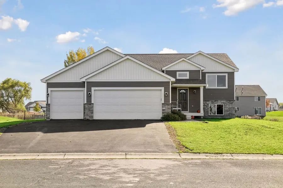 1008 Mulberry Avenue Ne, Montgomery, MN 56069 - #2