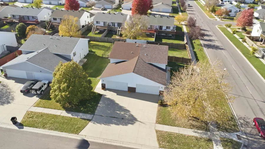 1907 50th Street S, Fargo, ND 58103 - #2