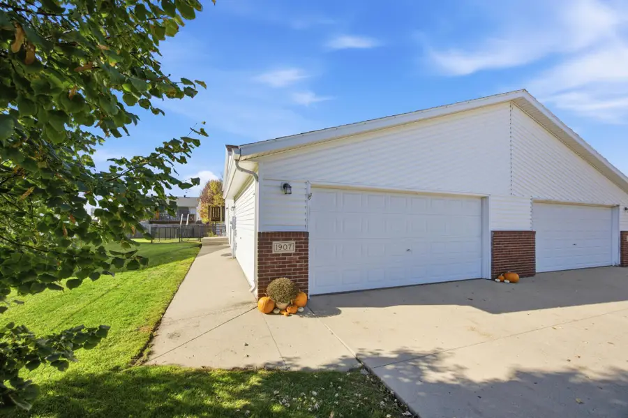 1907 50th Street S, Fargo, ND 58103 - #3