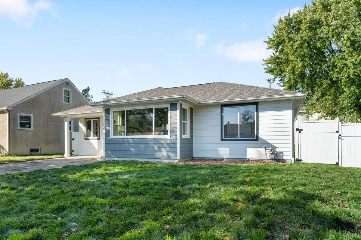 1224 6th Avenue S, South Saint Paul, MN 55075 - #1