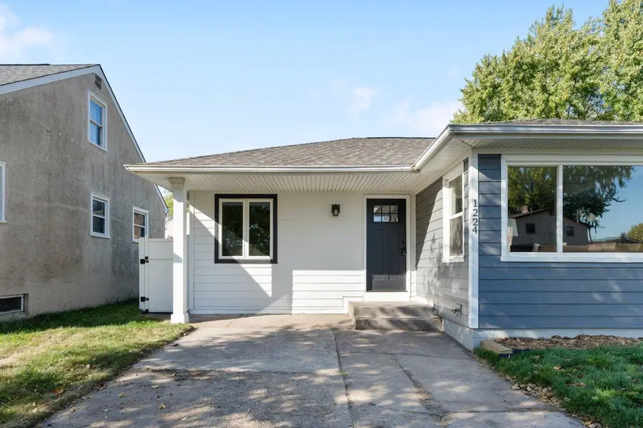 1224 6th Avenue S, South Saint Paul, MN 55075 - #3