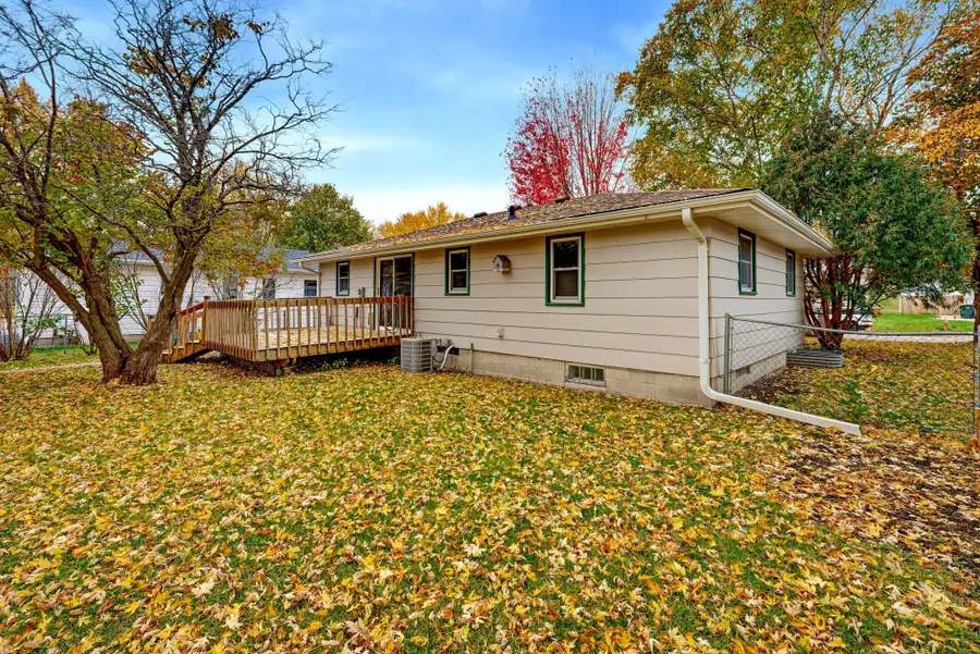 615 Elm Street Ne, Hutchinson, MN 55350 - #2