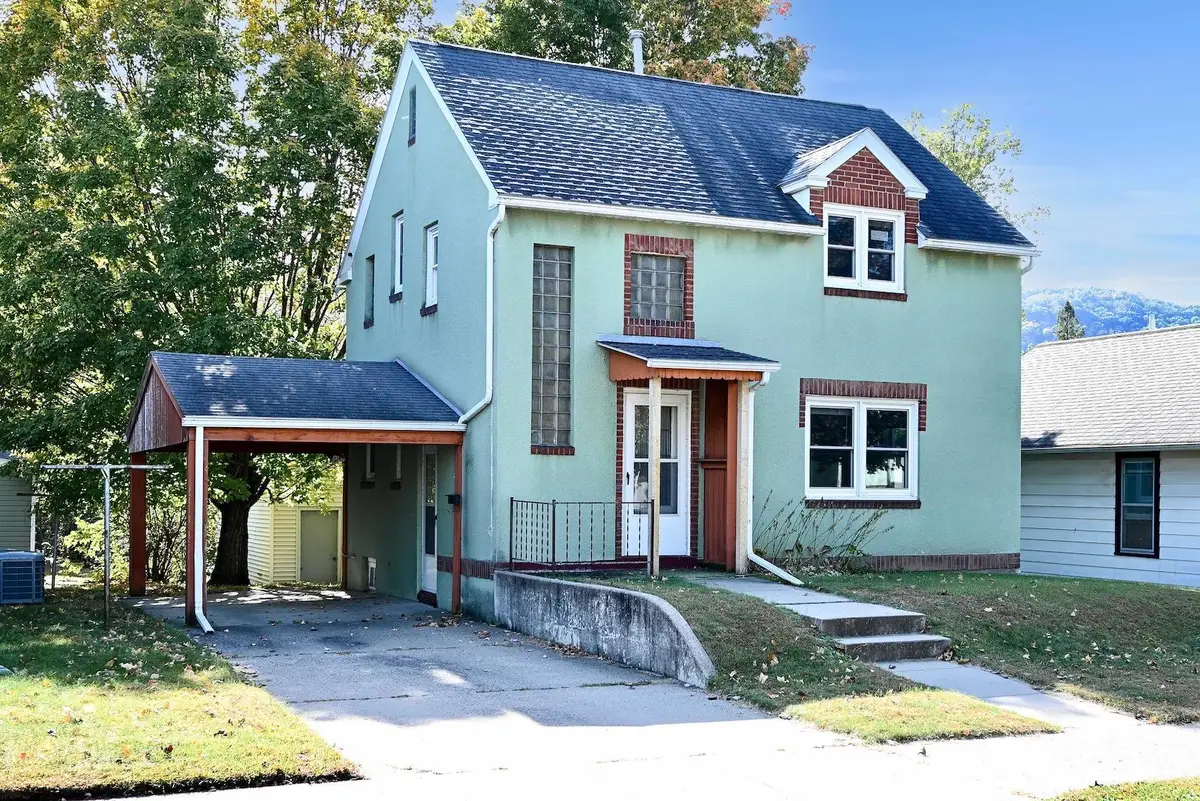 807 W Mark Street, Winona, MN 55987 - #1