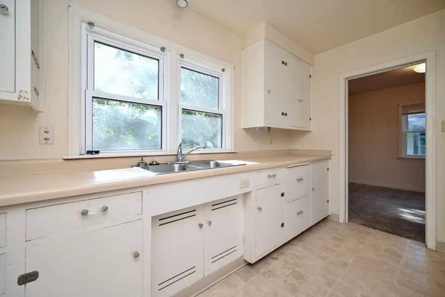 807 W Mark Street, Winona, MN 55987 - #2