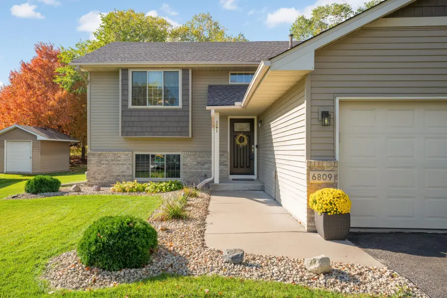 6809 91st Trail N, Brooklyn Park, MN 55445 - #2