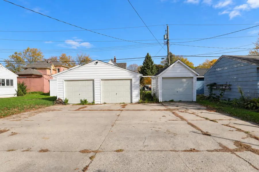 423 Walnut Avenue S, Owatonna, MN 55060 - #2
