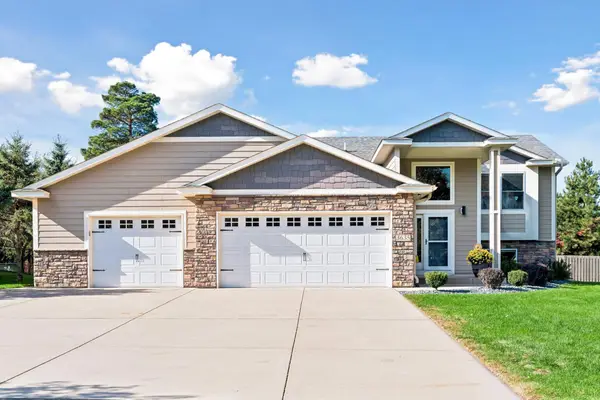 3635 Edgerton Street, Vadnais Heights, MN 55127