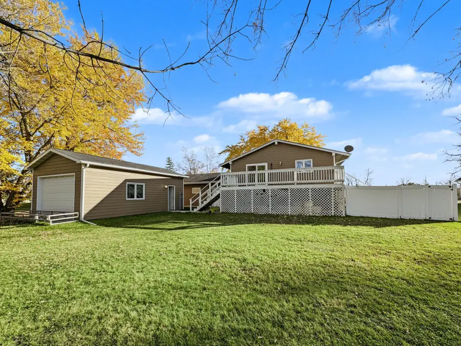 703 Lake Street Nw, Warroad, MN 56763 - #2