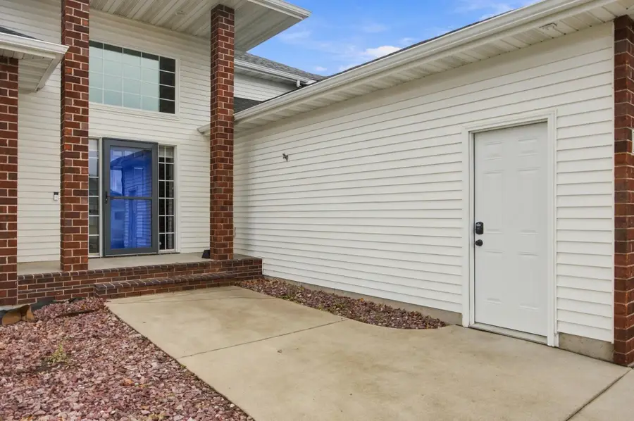 442 33rd Street N, Moorhead, MN 56560 - #2
