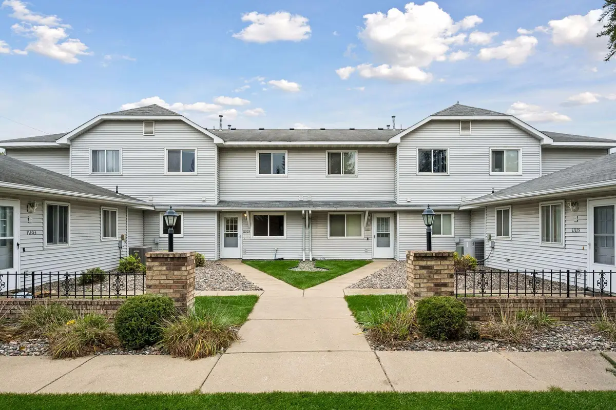 11105 Drake Street Nw, Coon Rapids, MN 55433 - #1