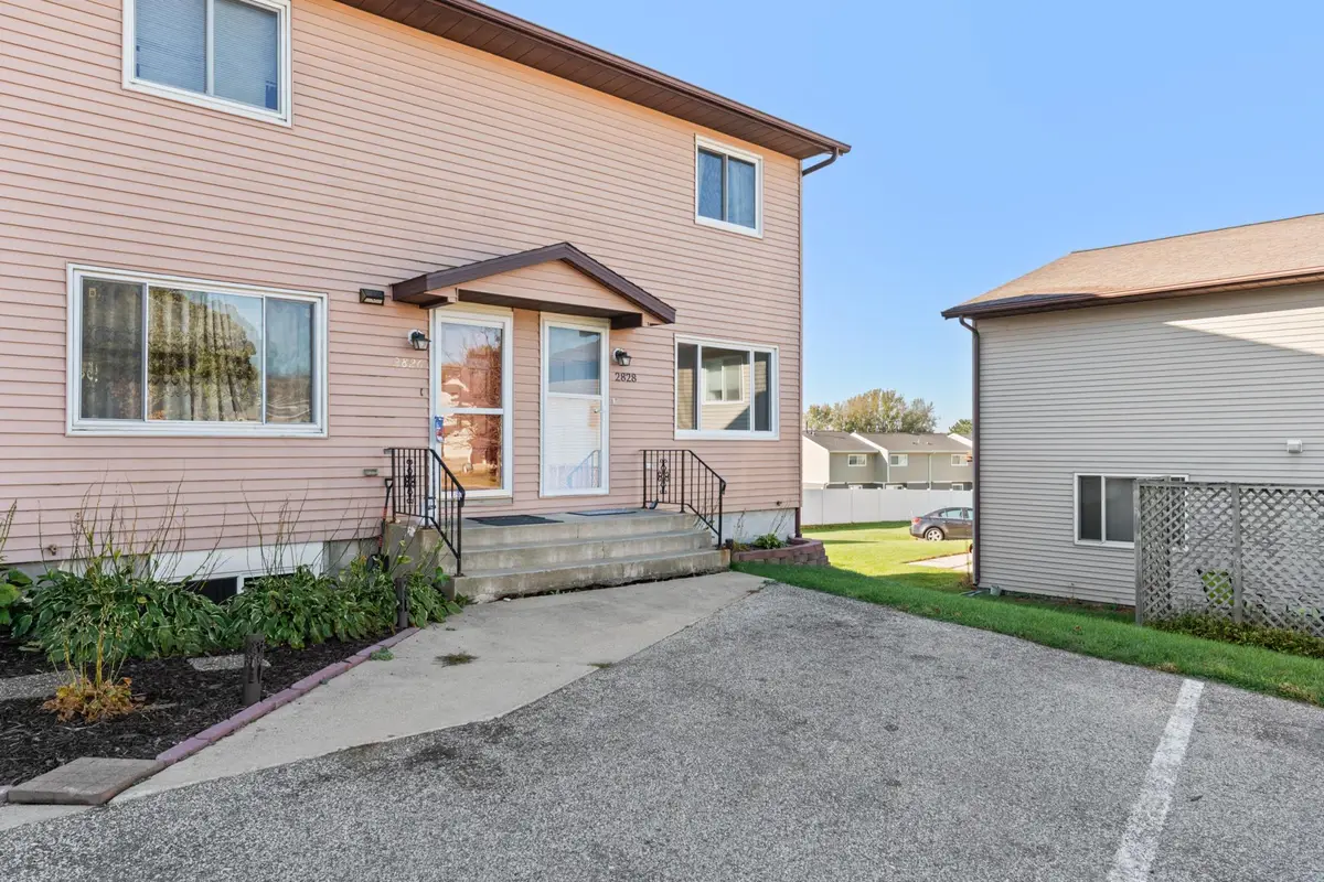 2828 24th Street Nw #4, Rochester, MN 55901 - #1