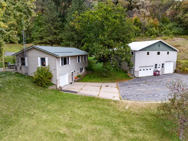 W544 County Road P, Fountain City, WI 54629