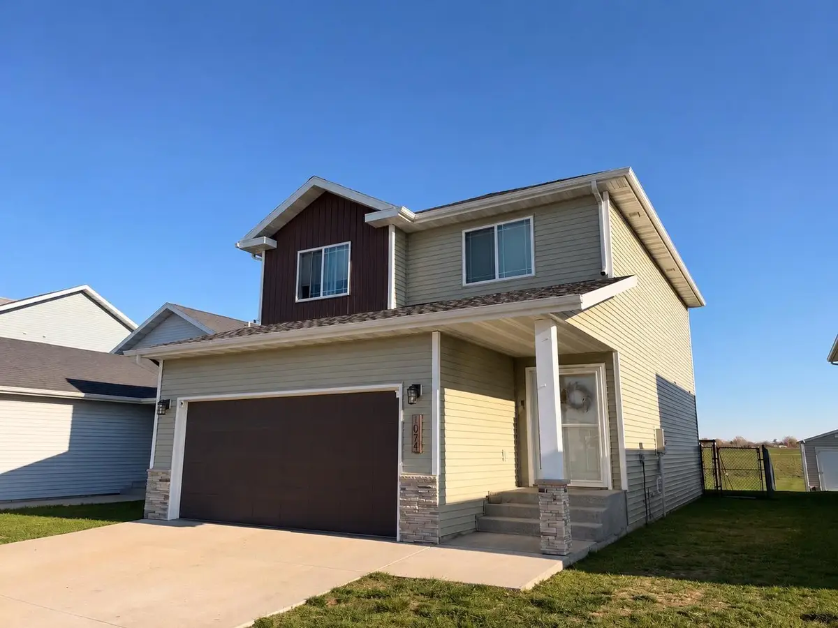 1074 Highland Lane W, West Fargo, ND 58078 - #1