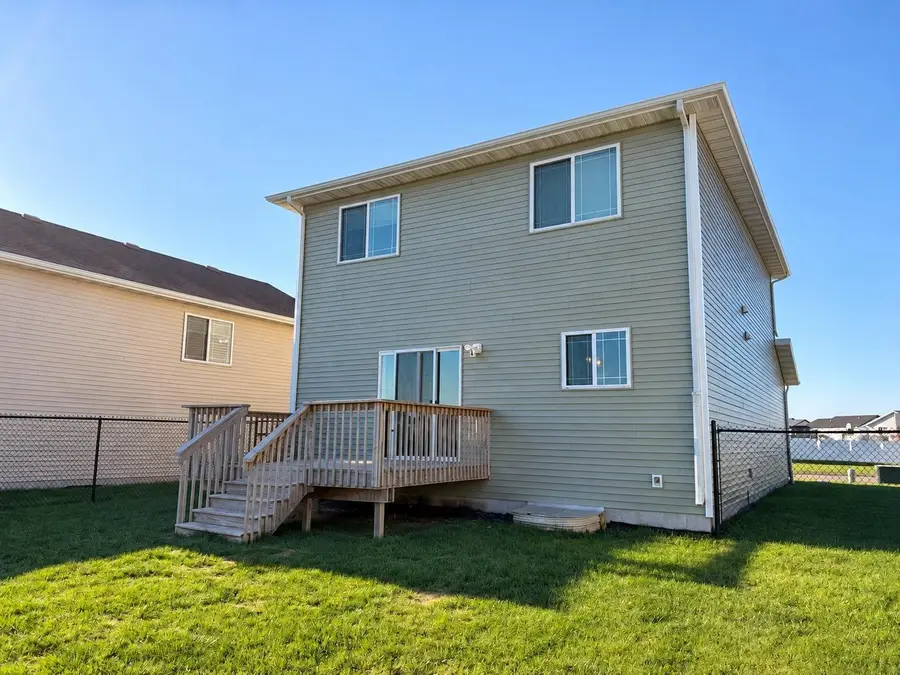 1074 Highland Lane W, West Fargo, ND 58078 - #2