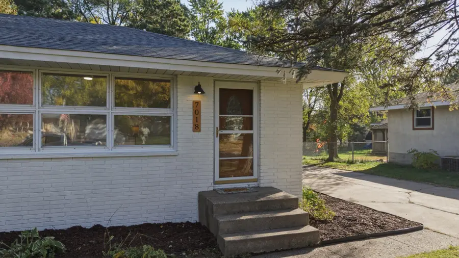 7018 Drew Avenue N, Brooklyn Center, MN 55429 - #3