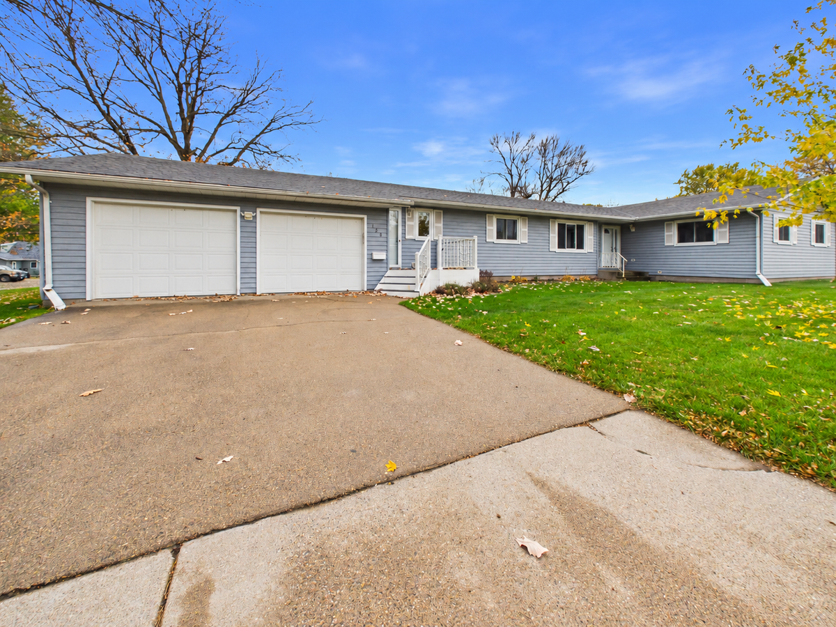 128 E 5th Street N, Melrose, MN 56352 - #1