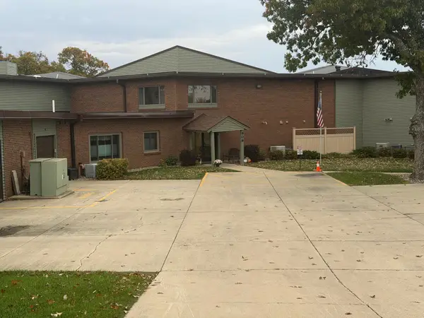 808 Lake Chapeau Drive #102, Albert Lea, MN 56007