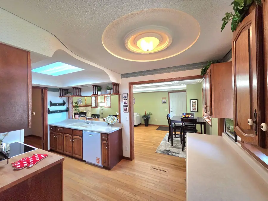 558 113th Lane Nw, Coon Rapids, MN 55448 - #3