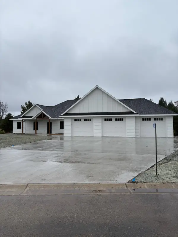 4466 Chainview Drive Nw, Alexandria, MN 56308