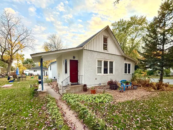 243 5th Avenue Sw, Cambridge, MN 55008